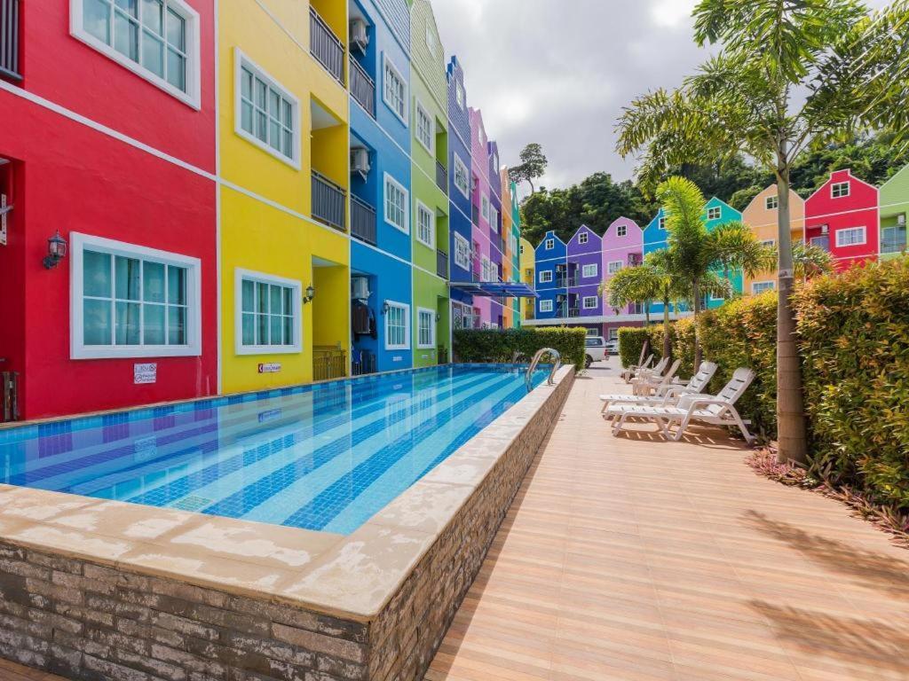 Holland Resort Phuket Exterior photo