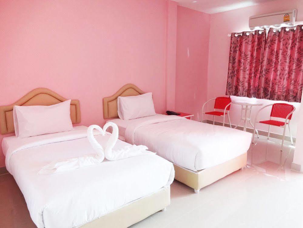 Holland Resort Phuket Exterior photo